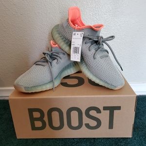 Yeezy 350 v2 Desert Sage
